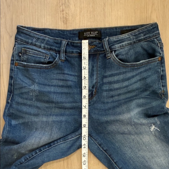 Judy Blue size 30 Classic Women's Distressed Blue Jeans - Picture 3 of 7